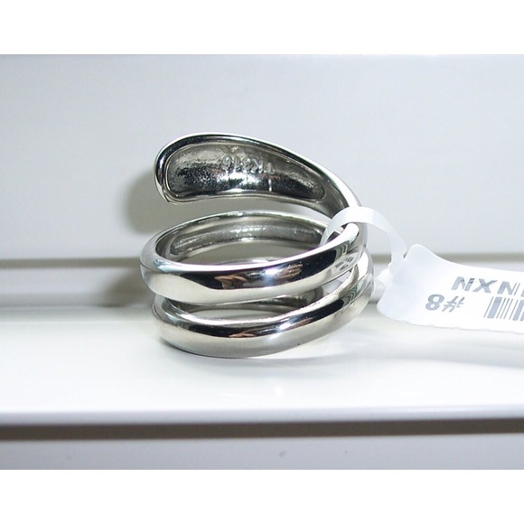 STAINLESS STEEL Unique High Polished Swirl Ring - Picture 9 of 13